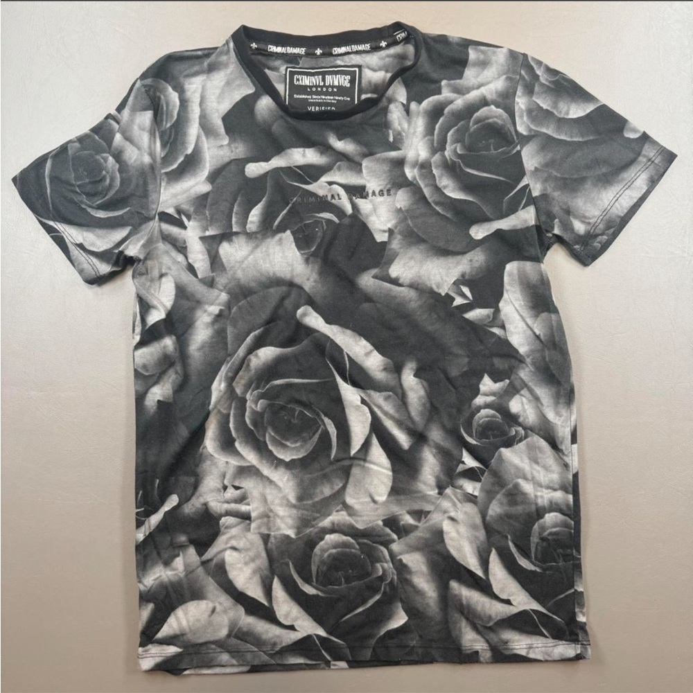 Criminal Damage Rose Graphic Tee Size Medium